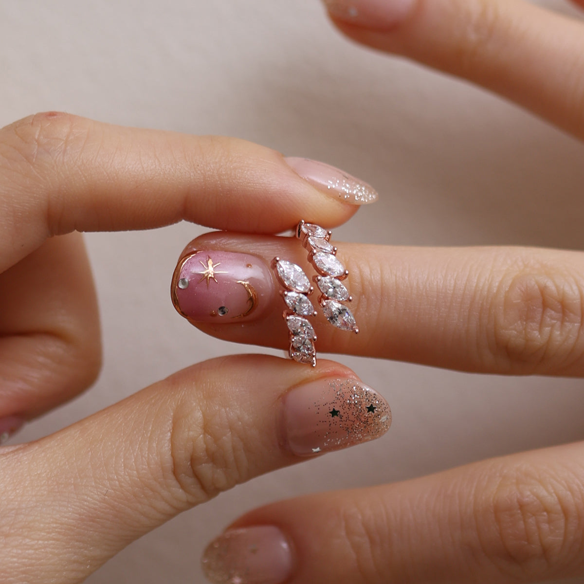 Wing crown ring